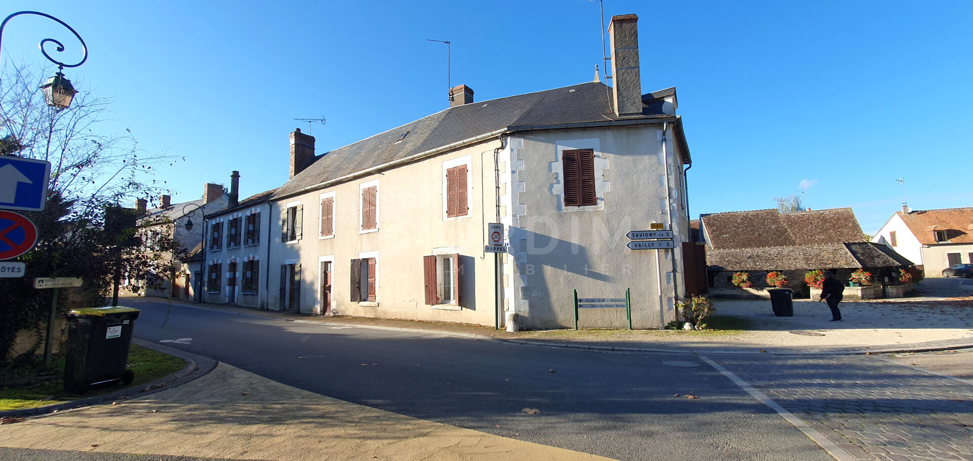 Photo Léré  (18240)  Maison avec deux  appartements - 5 pièces - 3 chambres - Terrain 245 m². image 1/6