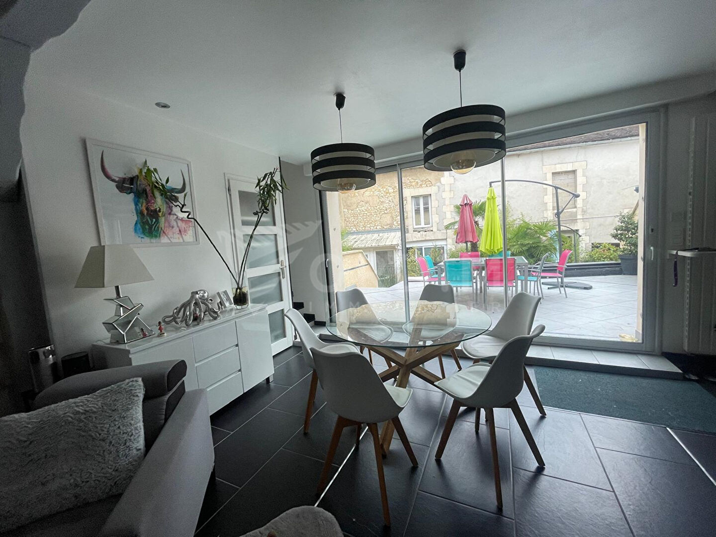 Photo Ensemble immobilier idéalement situé en centre ville. image 5/6