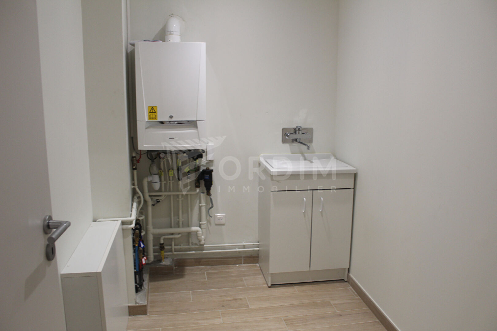 Photo CARISEY - bel appartement F2 de 82m² aux normes PMR - image 4/6