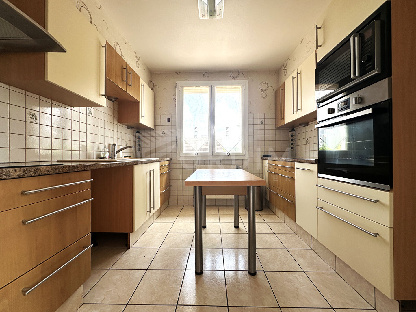 Photo EXCLUSIVITE SAINT JULIEN DU SAULT image 2/6