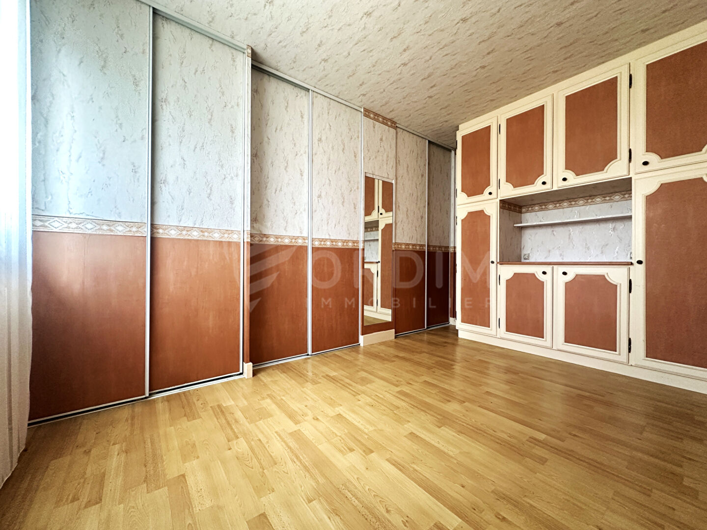 Photo EXCLUSIVITE SAINT JULIEN DU SAULT image 5/6