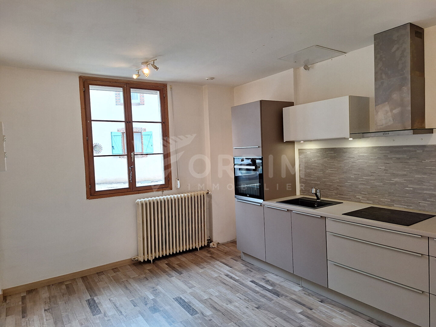 Photo Immeuble de rapport - Toucy - 8 logements - très bonne rentabilité image 3/6