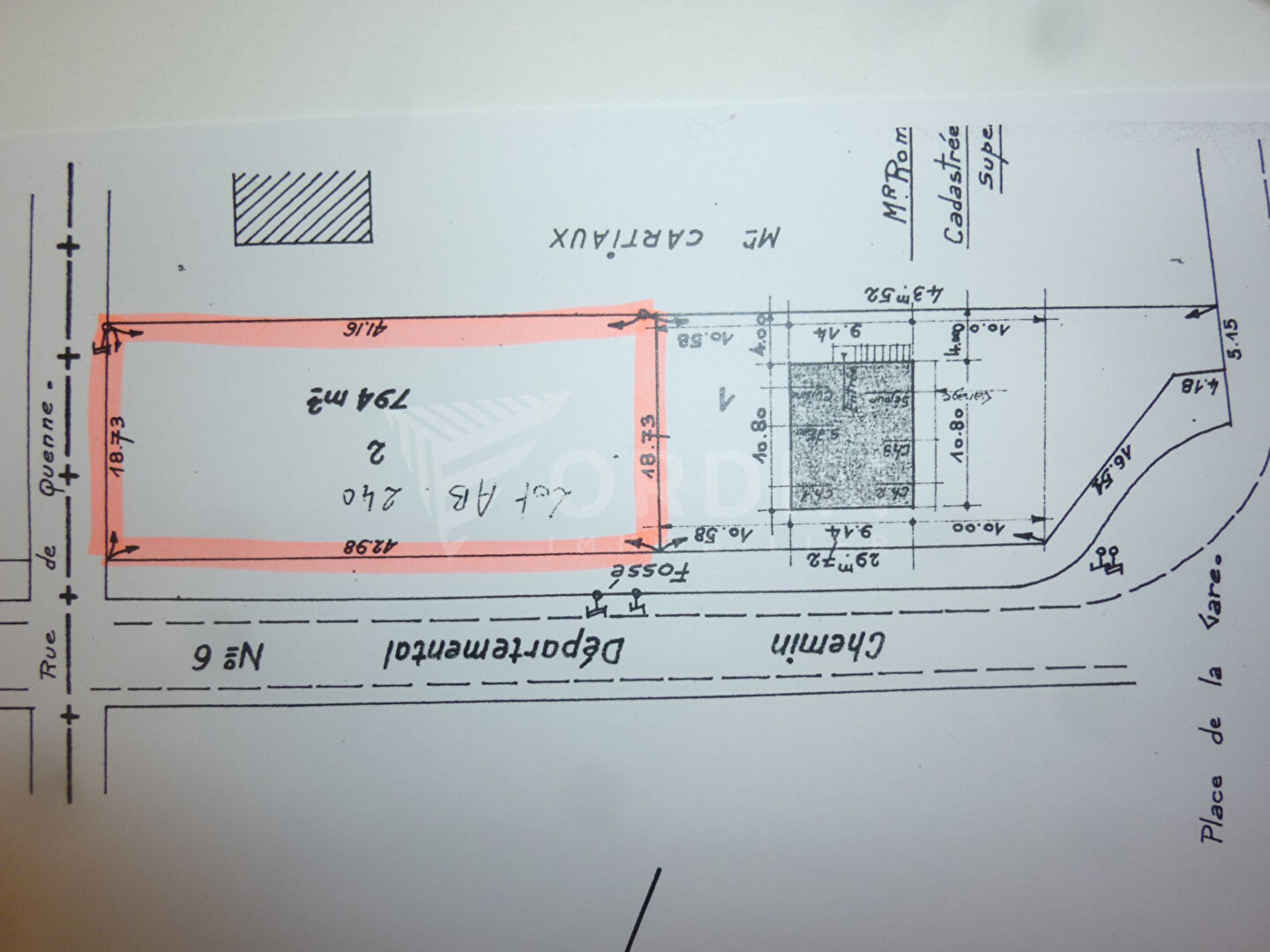 Photo Terrain constructible à CHAMPS SUR YONNE image 2/4