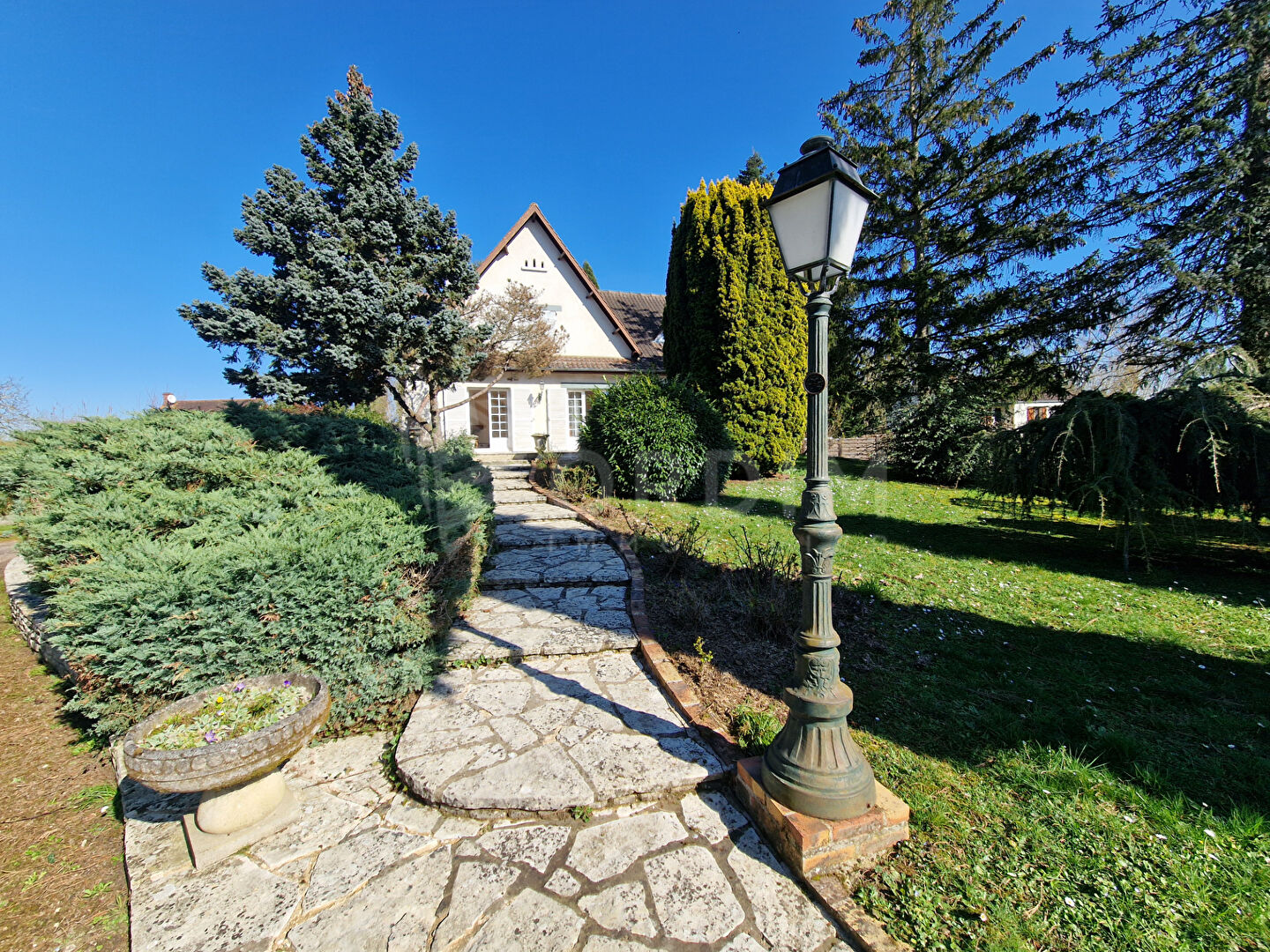 Photo EXCLUSIVITE - APPOIGNY image 1/6