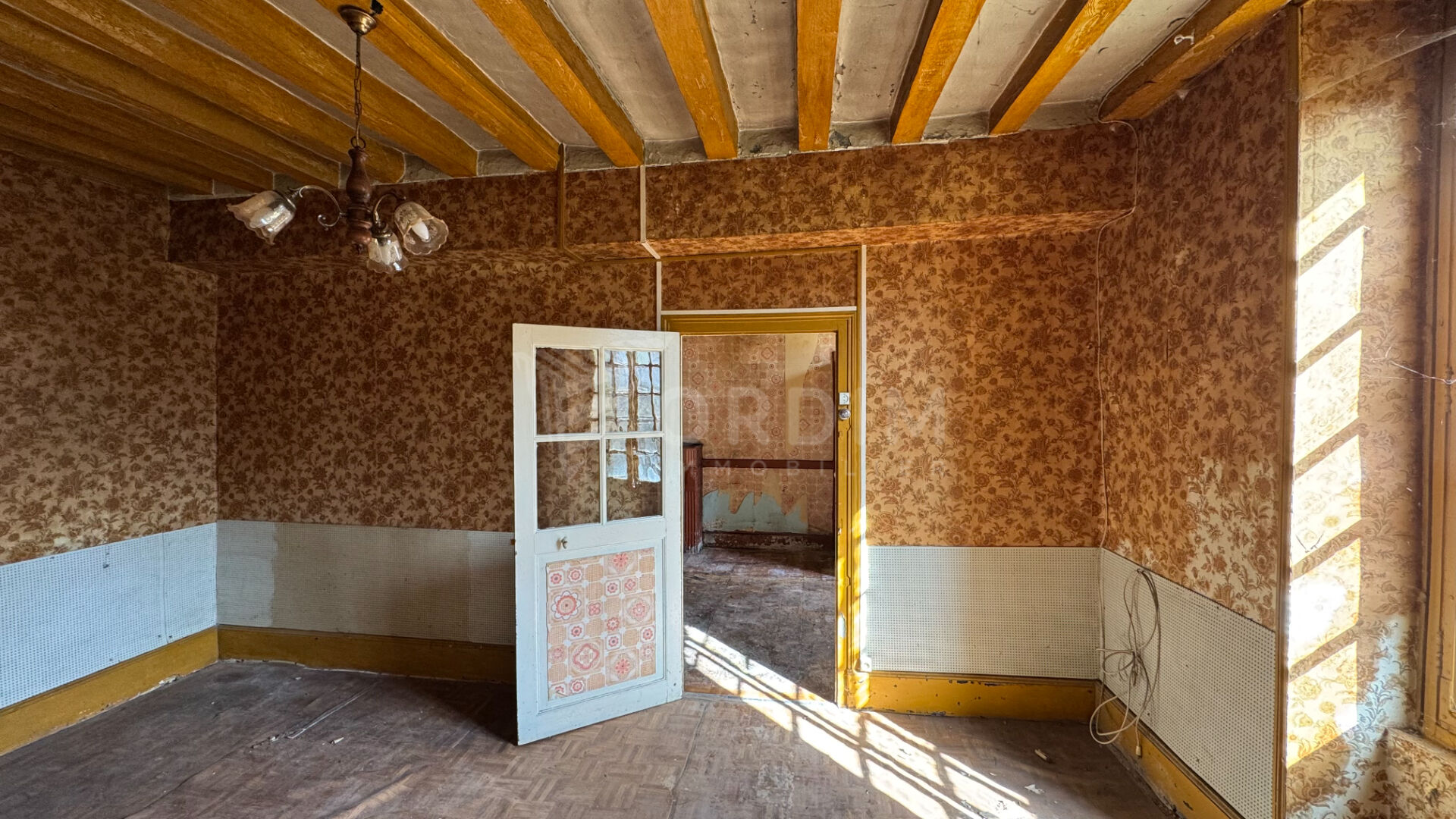 Photo LERE  ensemble immobilier de plus de 362 m²  à restaurer. image 3/6