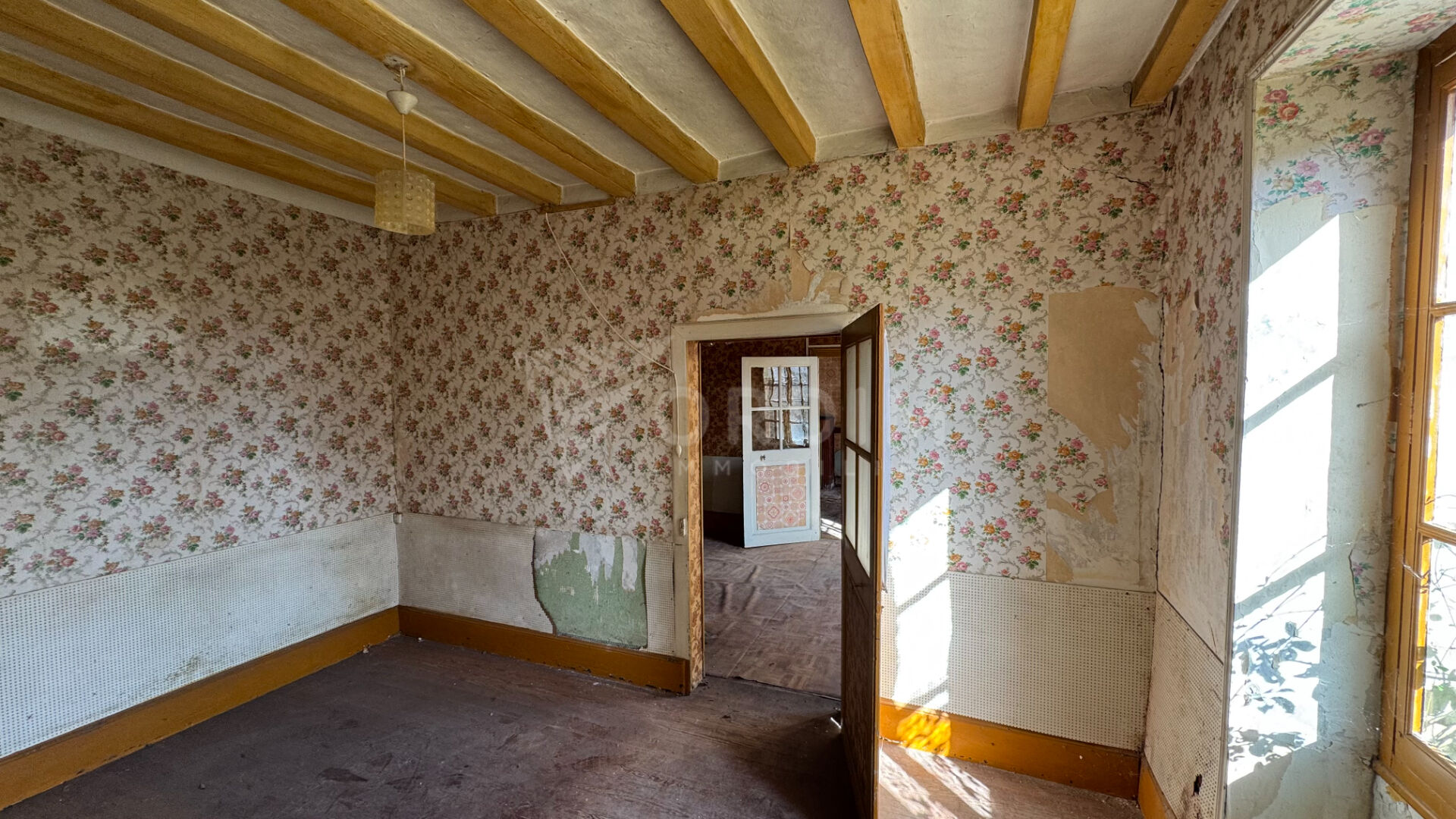 Photo LERE  ensemble immobilier de plus de 362 m²  à restaurer. image 4/6