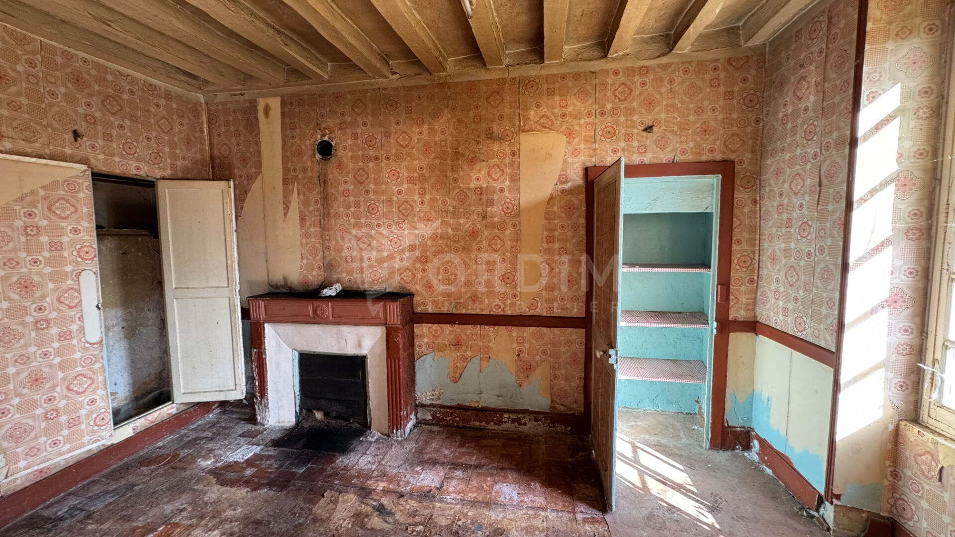 Photo LERE  ensemble immobilier de plus de 362 m²  à restaurer. image 5/6