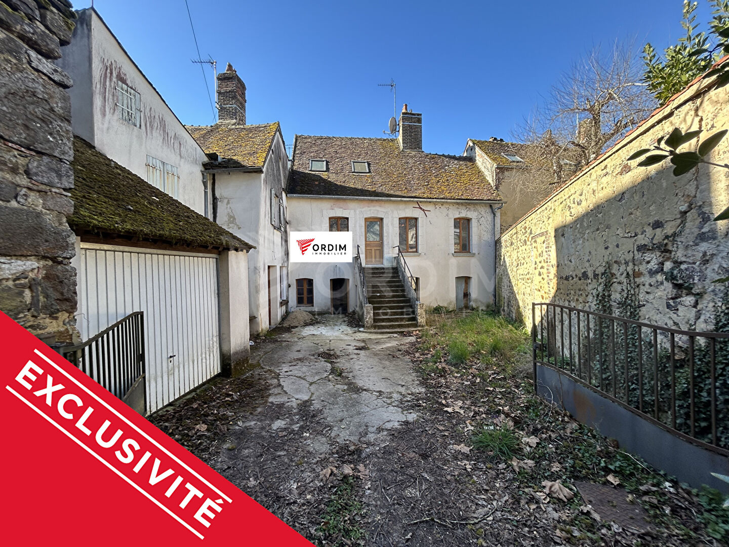 Maison type 5 TOUCY centre idéalement située