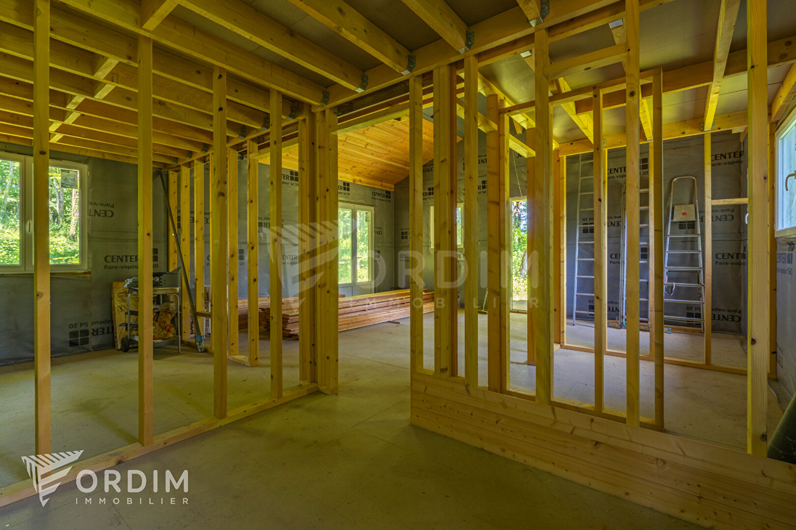 Photo Chalet de 45m² sur terrain boisé image 3/6