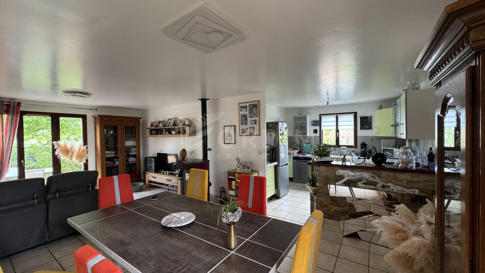 Photo POUILLY sur Loire, pavillon de plain-pied de 107 m²  avec 3 chambres image 2/6
