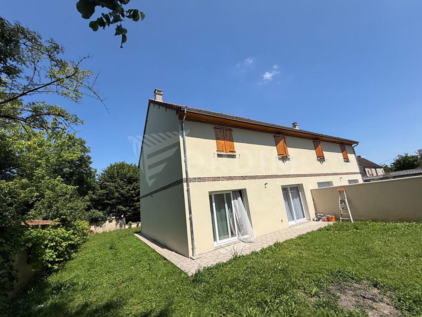 Photo Saint-Fargeau Jolie maison meublée de 5 pièce(s) 131.65 m2 image 3/6