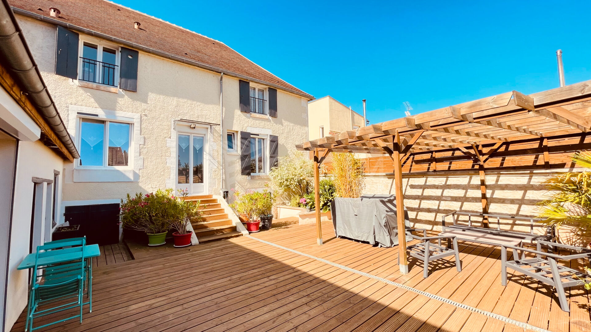 Photo Maison Chablis 5 pièce(s) 163 m2 image 1/6