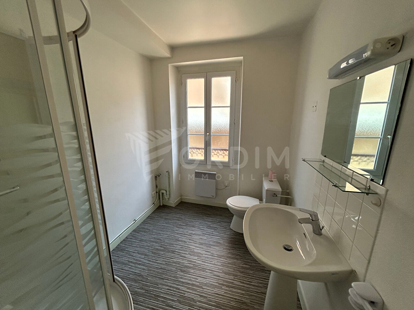 Photo Immeuble de rapport - TOUCY CENTRE - appartements + local commercial image 2/6