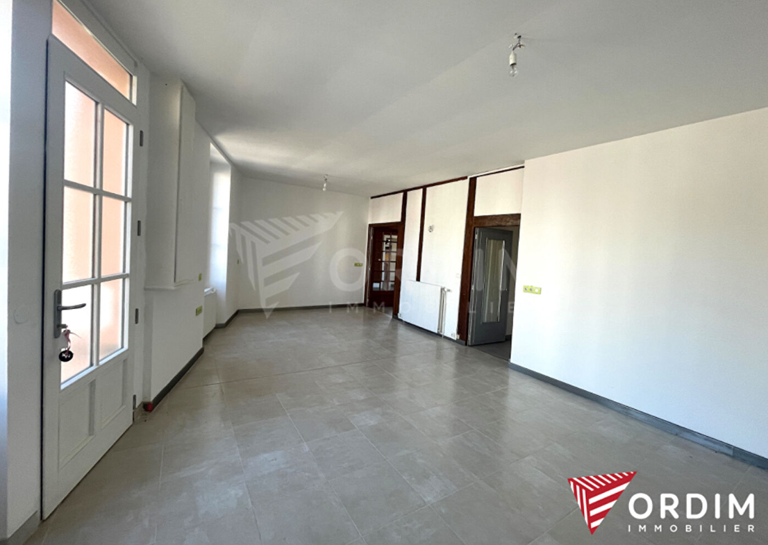 Photo BLENEAU, appartement refait à neuf de 4 pièce avec garage image 2/6