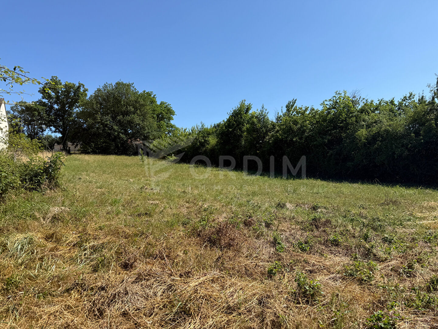 Photo Myennes  -  Terrain à bâtir de 2165 m² image 3/4