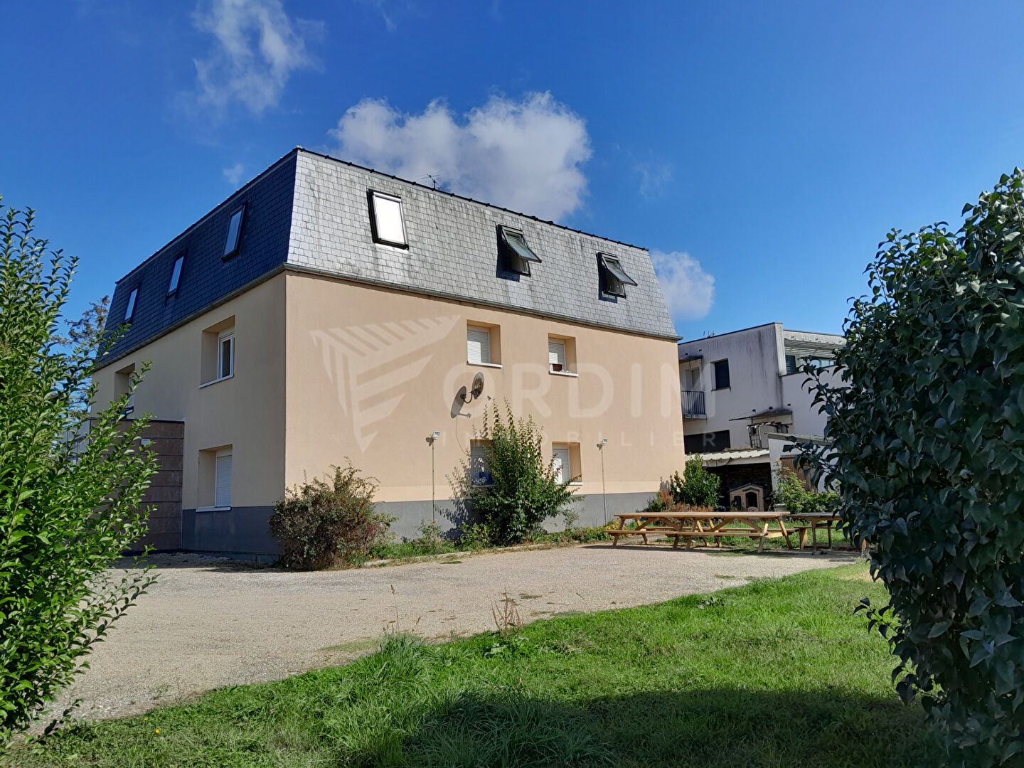 AUXERRE  appartement F1 de plain-pied