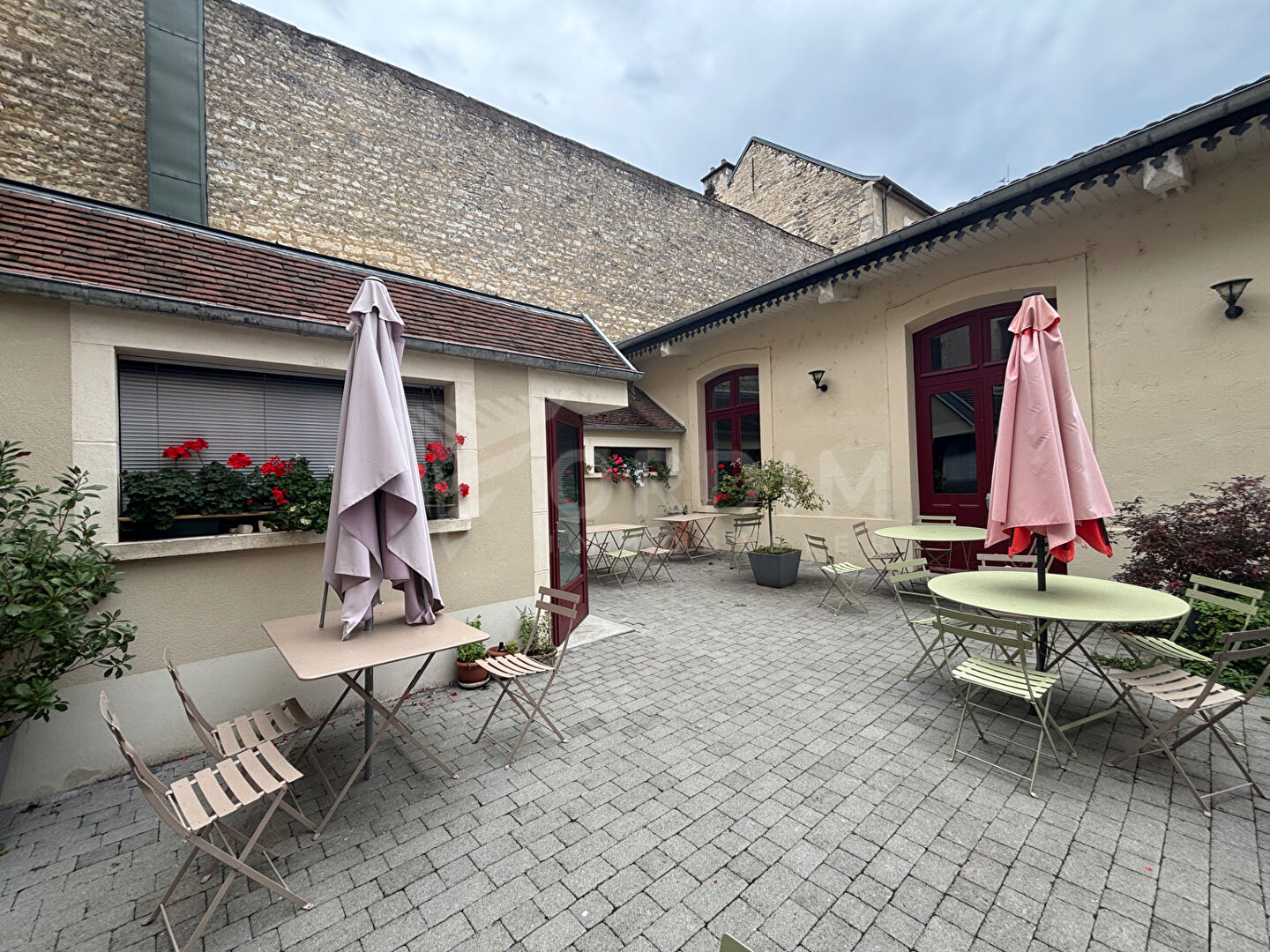 Photo Ensemble immobilier Tonnerre image 5/6