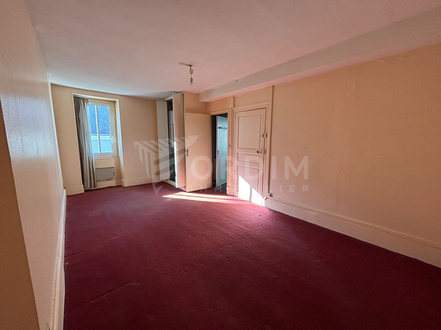 Photo Immeuble Epineuil image 4/6