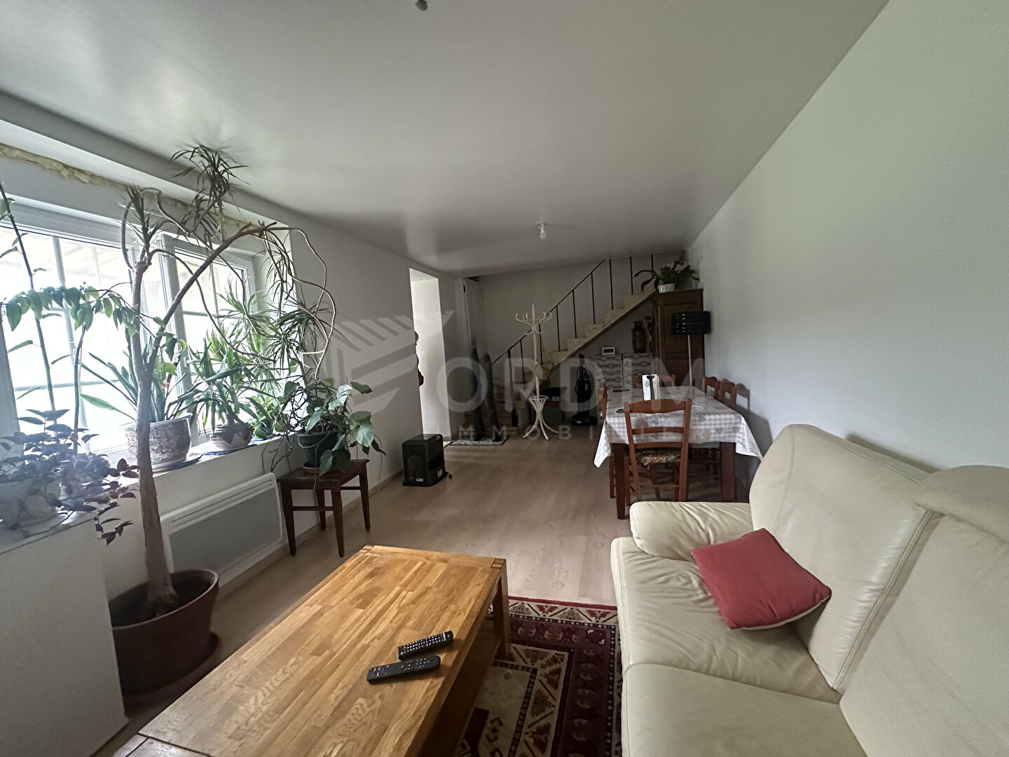 Photo Maison divisée en volumes comprenant deux lots image 2/6