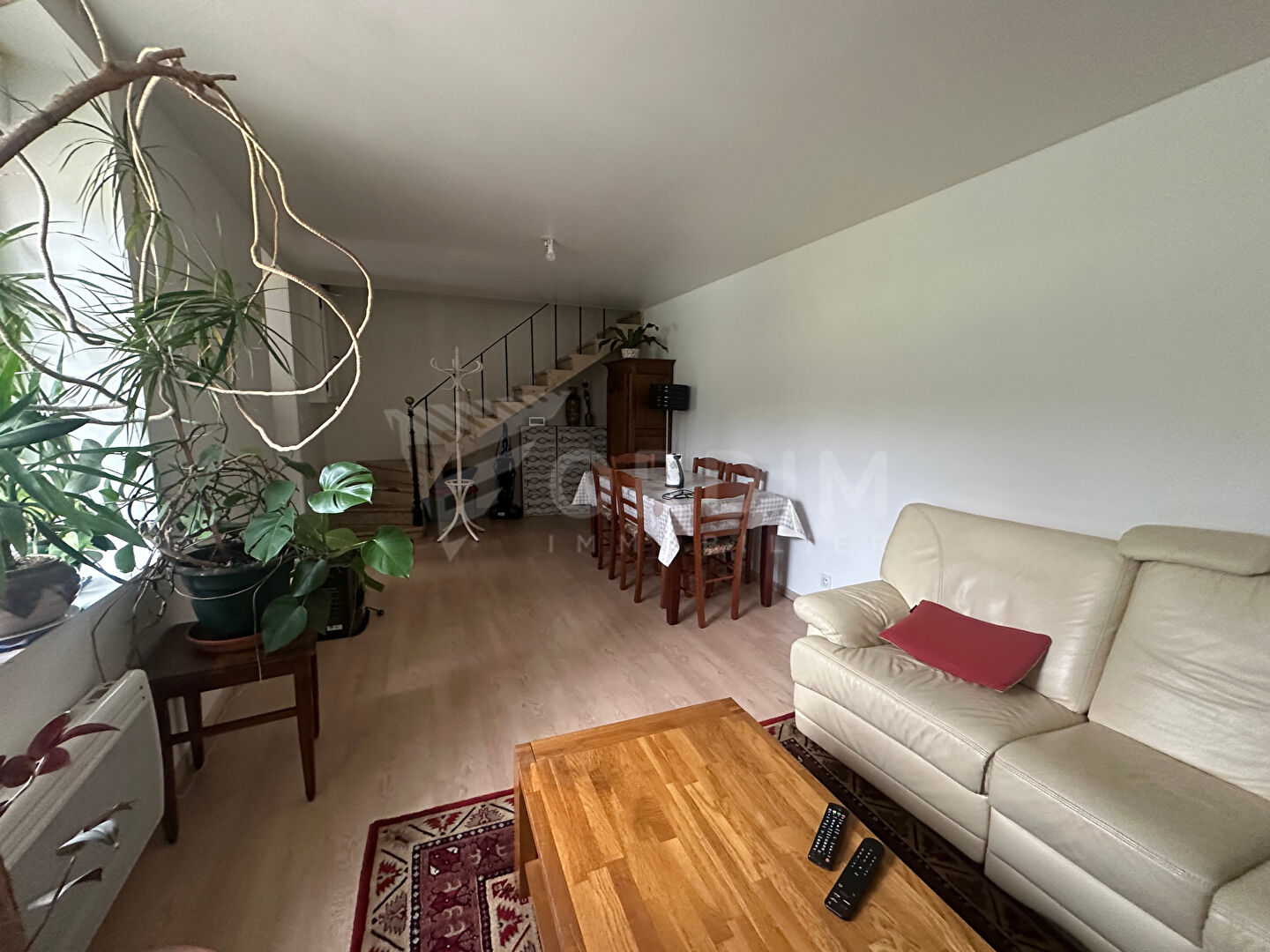 Photo Maison divisée en volumes comprenant deux lots image 3/6