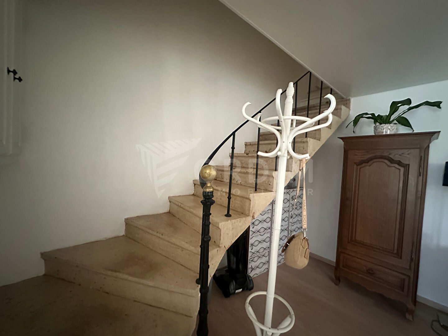 Photo Maison divisée en volumes comprenant deux lots image 4/6