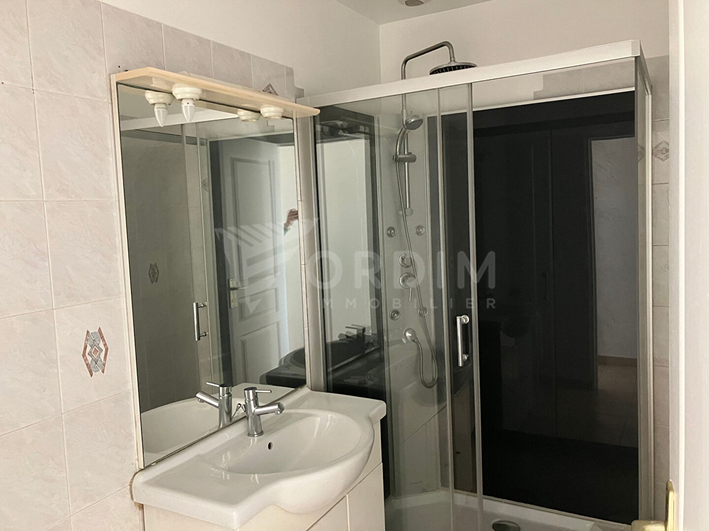 Photo AUXERRE, proche gare, commerces, appartement F3 image 5/6