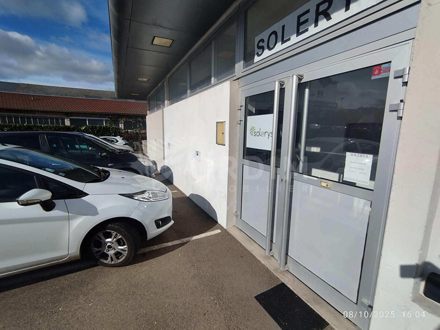 Photo AUXERRE 5 AV JEAN MOULIN - LOCAL DE BUREAUX OU COMMERCIAL DE 177M² image 2/6