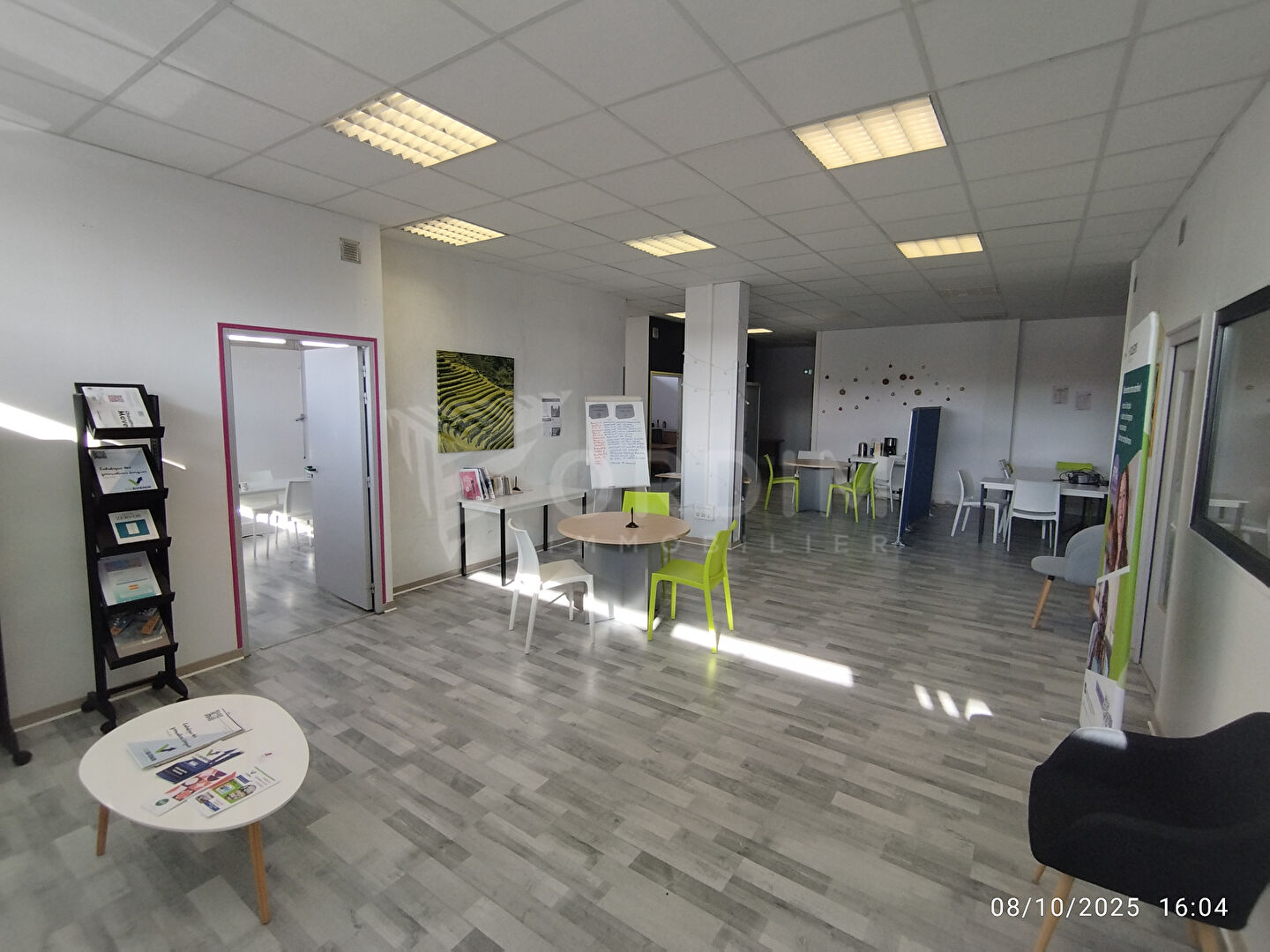 Photo AUXERRE 5 AV JEAN MOULIN - LOCAL DE BUREAUX OU COMMERCIAL DE 177M² image 3/6