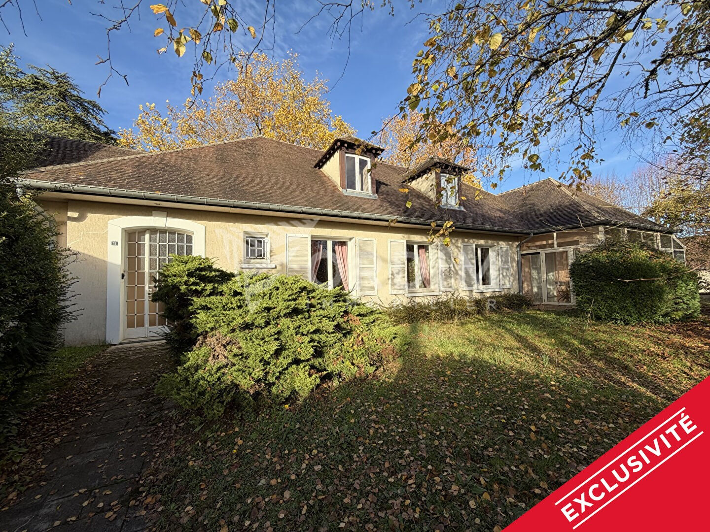 Photo Maisons Veaugues 256 m² et 100 m² image 1/6