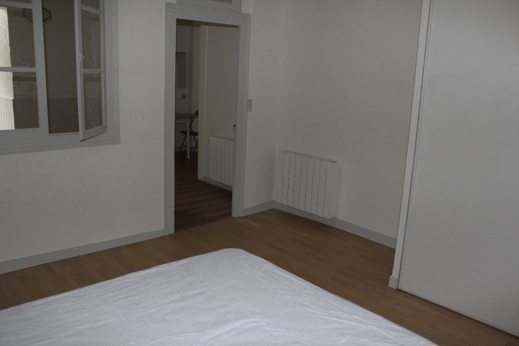 Photo IMMEUBLE DE RAPPORT AUXERRE - 3 lots-2 Garages 154 m² image 3/6
