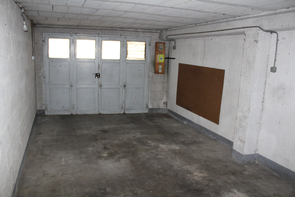 Photo IMMEUBLE DE RAPPORT AUXERRE - 3 lots-2 Garages 154 m² image 6/6