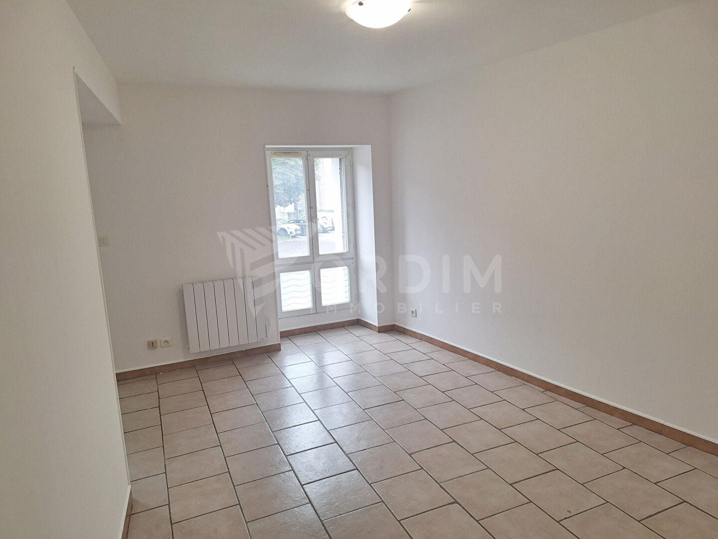 Photo Neuvy sur Loire - Beau F3 rénové image 2/6