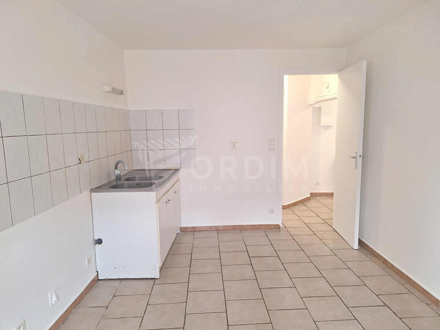 Photo Neuvy sur Loire - Beau F3 rénové image 4/6