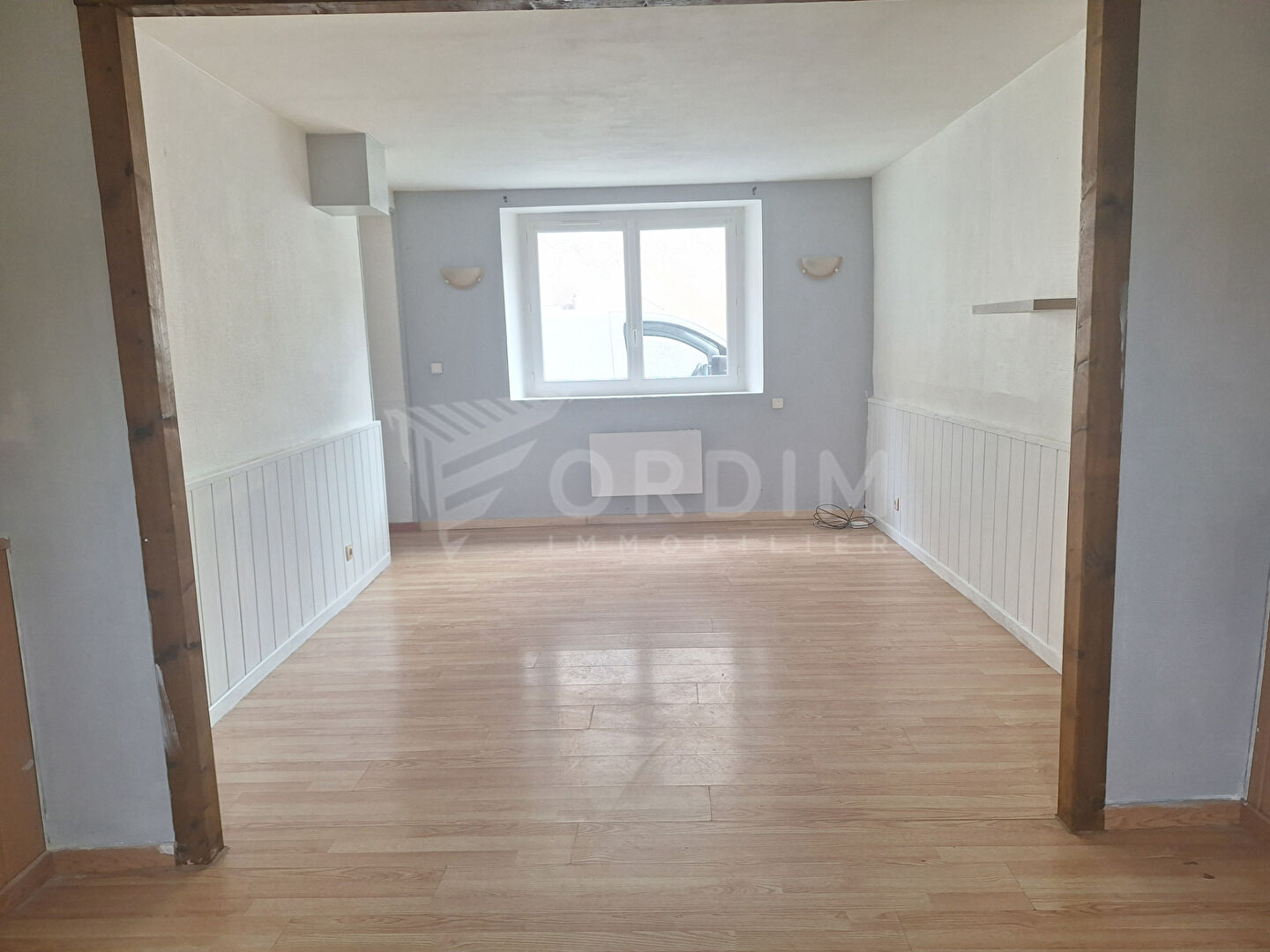 Neuvy sur loire - logement de 73 m2 sur 2 niveaux