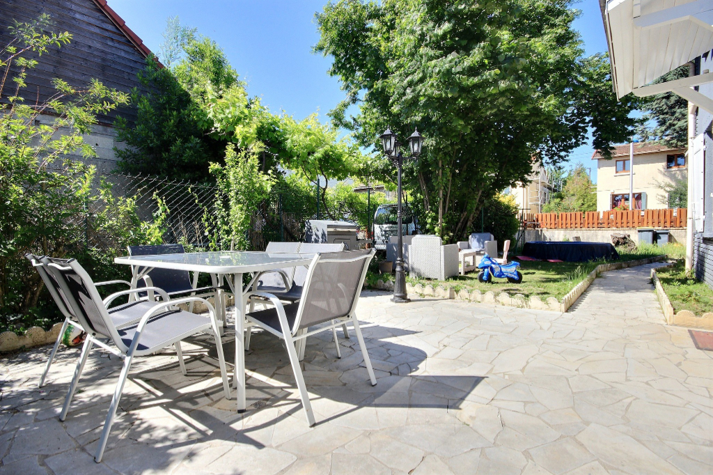 Vente Maison de 4 pièces 97 m² - LE BLANC MESNIL 93150 | AVL IMMOBILIER HOCHE - AR photo1