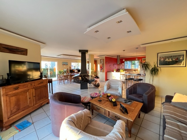 Photo 225m²+terrain étang 6651m²St Thurial image 3/6