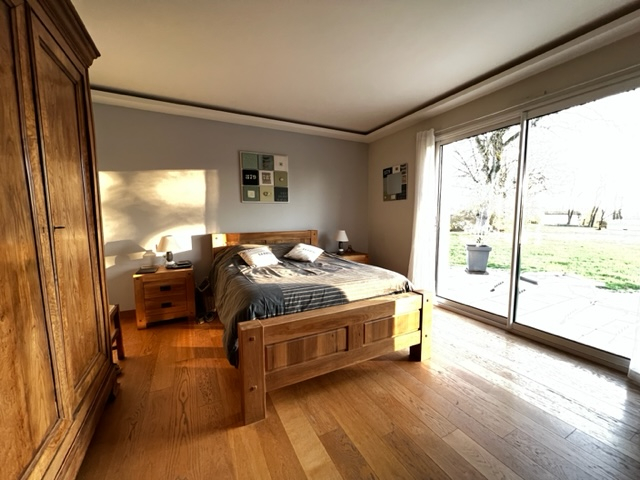 Photo 225m²+terrain étang 6651m²St Thurial image 4/6