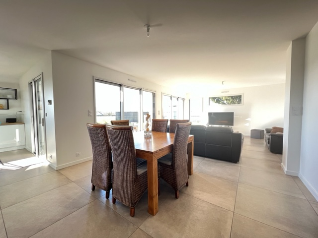 Photo BREAL SOUS MONTFORT Contemporaine 207m² image 2/6