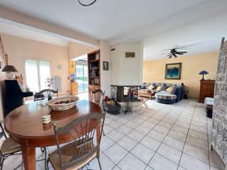 Photo MAISON 9 pièces à Bréal-sous-Monfort image 2/6