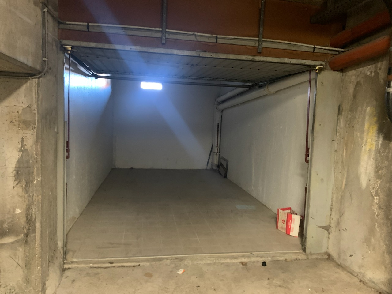 Photo Parking / box Tassin La Demi Lune image 2/3