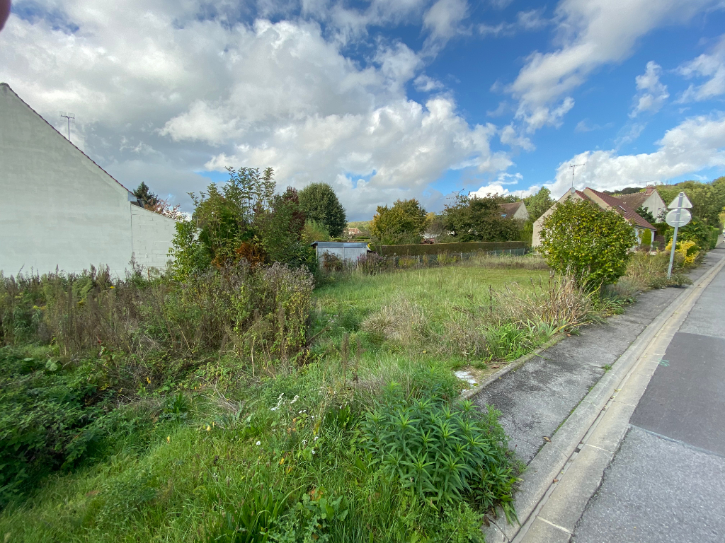 Rare Terrain à bâtir à Clairoix (60280)