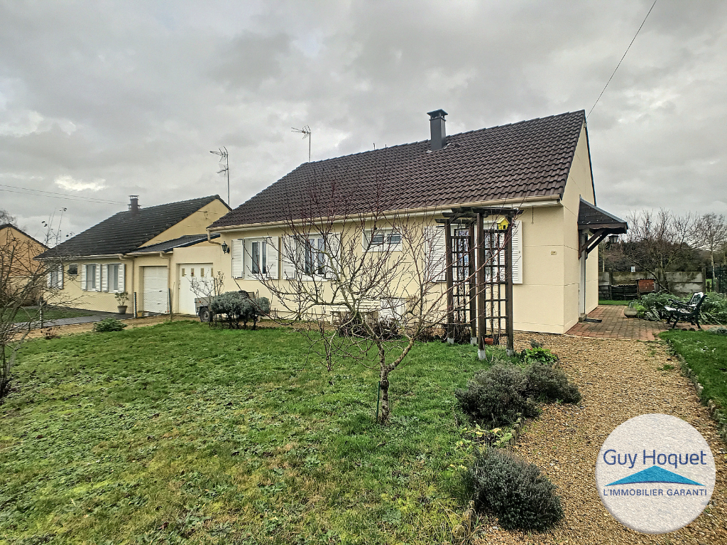 ESTREES SAINT DENIS : maison de plain pied à vendre, secteur calme,