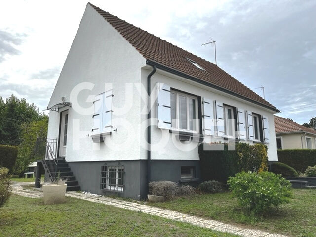 LE PLESSIS BRION : maison 5 pièces sur sous-sol total en vente