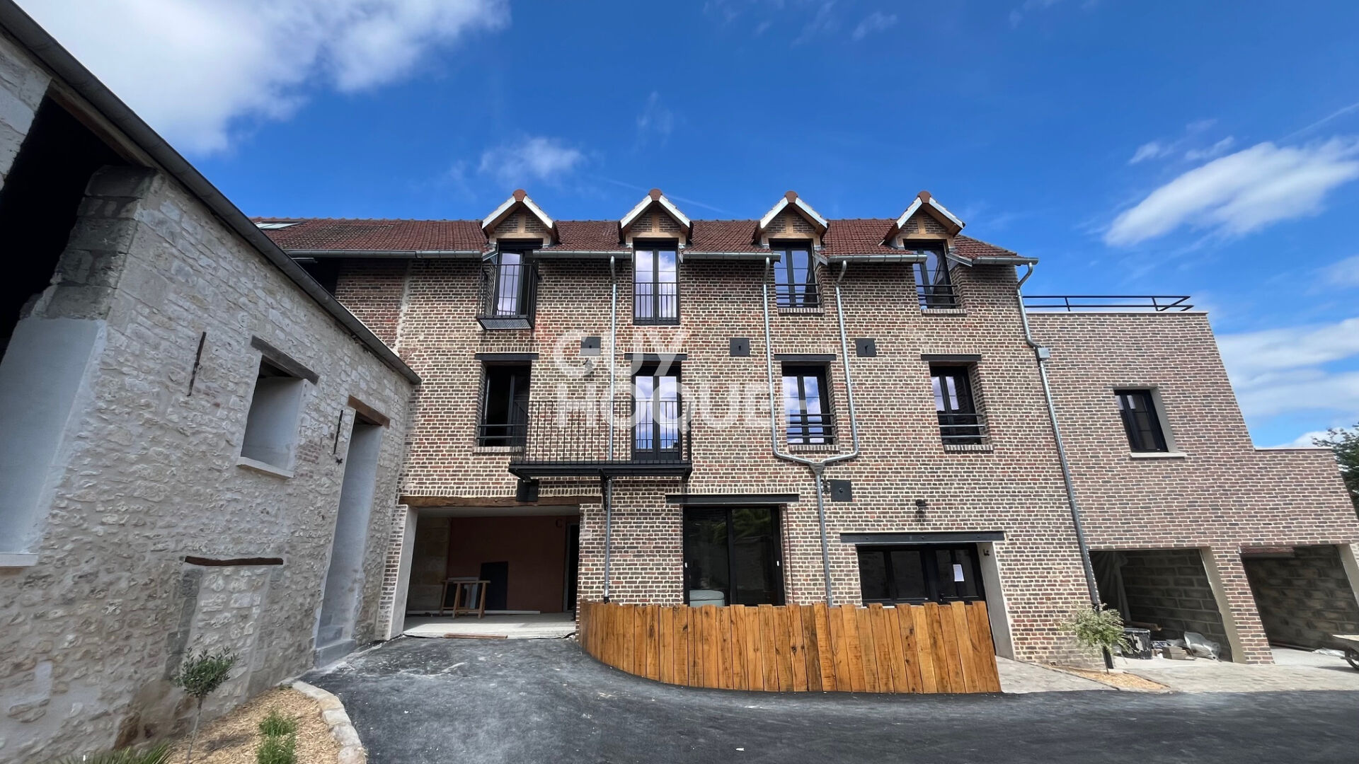 VENTE d'un appartement T4 (76 m²) à MARGNY LES COMPIEGNE