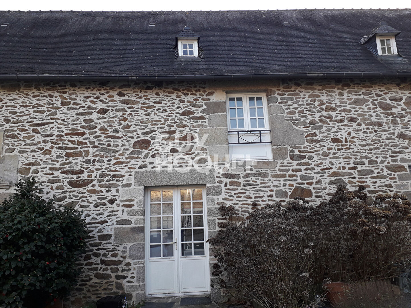 A vendre, à Dinan, appartement TRIPLEX, 4 pièces, 3 chbres, 70m²