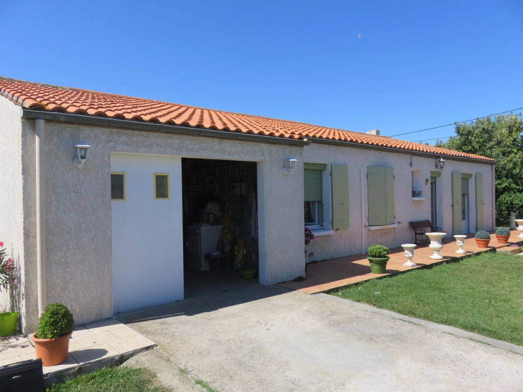 VERINES : maison F4 en vente