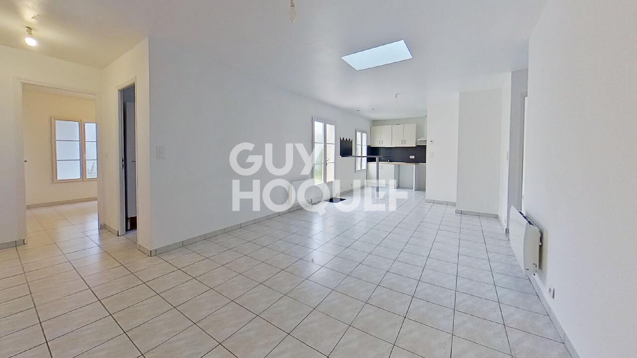 Maison 4 pièces (74 m²) en vente à CHARRON