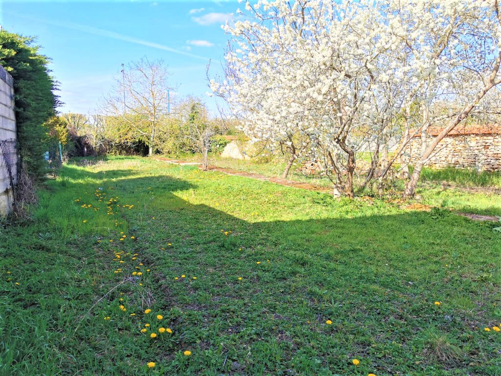 Maison Moissy Cramayel 4 pièces, 1088m² de terrain, garage, dépendance