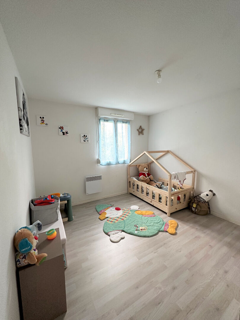 Photo Pavillon T3 avec jardinet et garage situé dans une petite résidence d'un village tous commerces proche image 5/6