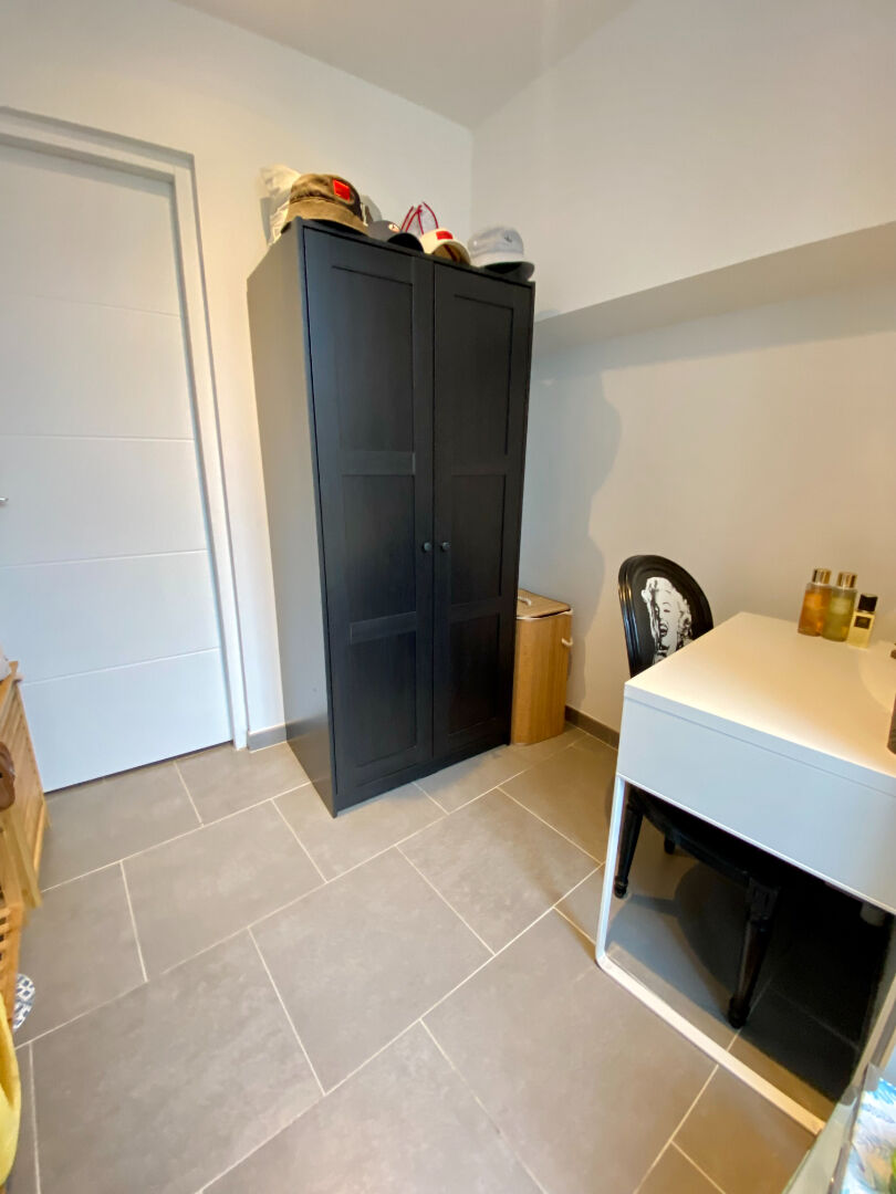Photo Appartement T2 bis avec terrasse de 16 m² face au château, centre village et commerces image 5/6